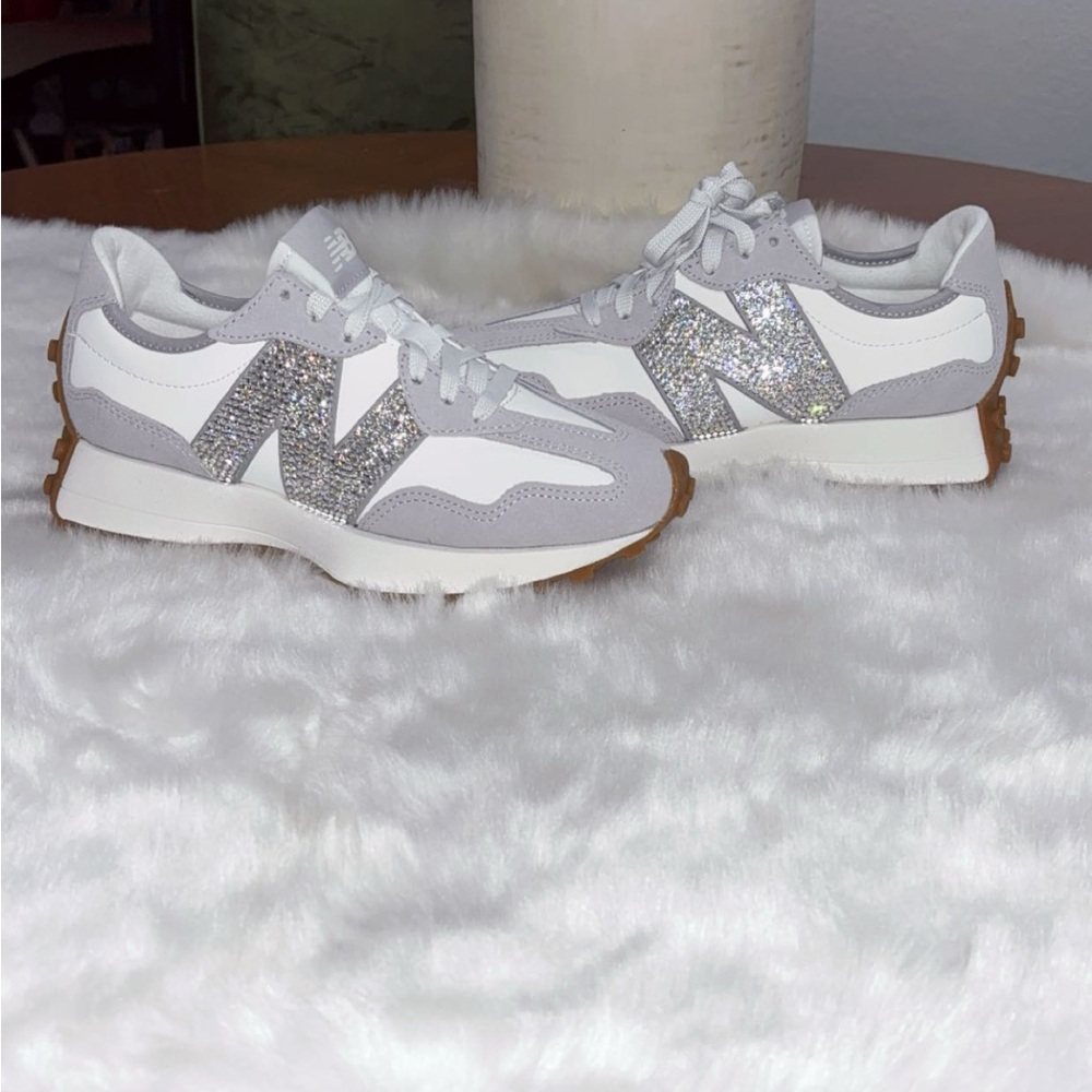 New Balance White and Gray Classic Sneakers with Metallic Logo